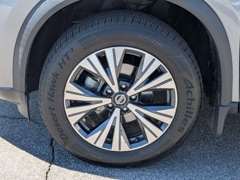 Used 2021 Nissan Rogue SV image 10