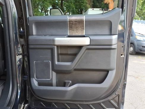 Used 2022 Ford F250 Lariat w/ Lariat Ultimate Package AWD/4WD image 29