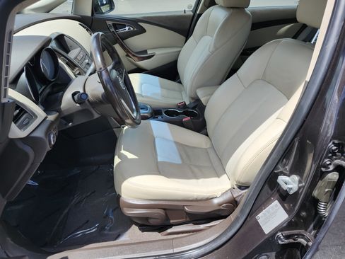 Used 2013 Buick Verano FWD image 21