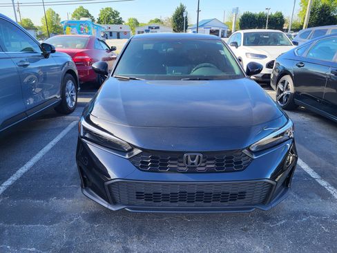 Used 2025 Honda Civic Sport image 2