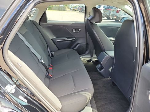 New 2026 Kia K4 FWD image 12