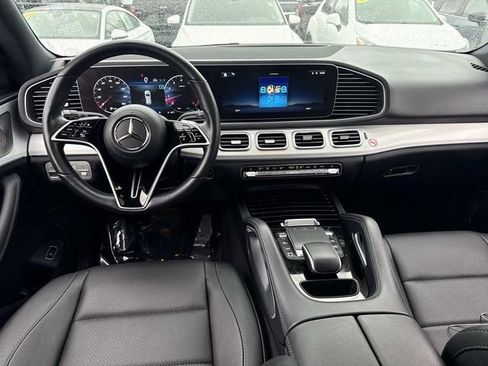 Used 2025 Mercedes-Benz GLE 350 4MATIC image 17