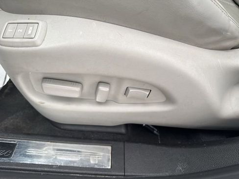 Used 2014 Cadillac SRX Luxury w/ Driver Awareness Package image 10