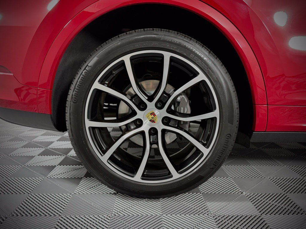 Certified 2023 Porsche Cayenne Coupe AWD/4WD image 18