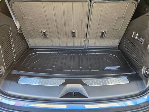 Used 2025 GMC Yukon Denali w/ Sun & Power Step Package RWD image 33