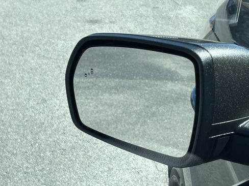 Used 2020 Ford Edge SEL AWD/4WD image 16