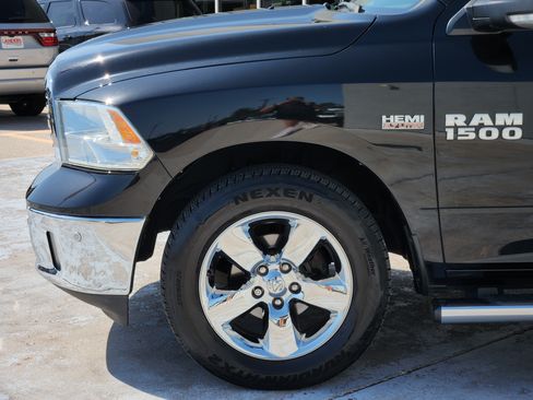 Used 2017 RAM 1500 Big Horn RWD image 8