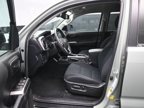 Certified 2022 Toyota Tacoma SR5 w/ Trail Edition AWD/4WD image 9