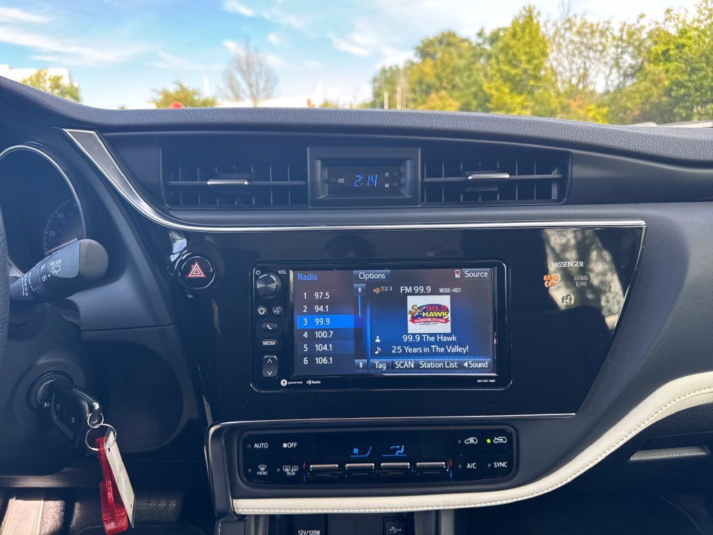 Used 2017 Toyota Corolla iM w/ Carpet Mat Package FWD image 22