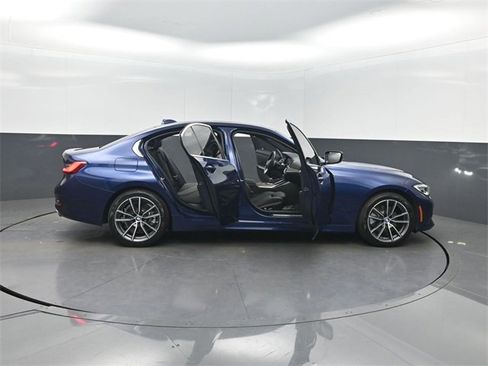 Used 2020 BMW 330i Sedan w/ Convenience Package image 42