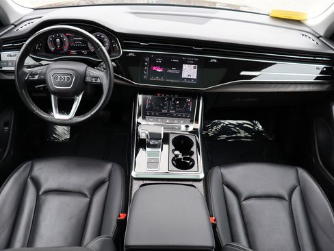 Used 2022 Audi Q8 Premium Plus w/ Premium Plus Package AWD/4WD image 10