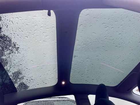 Used 2025 Tesla Model 3 Long Range image 17