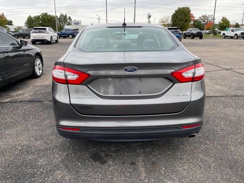 Used 2014 Ford Fusion S image 3