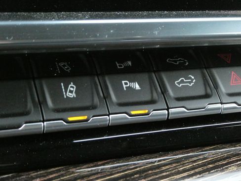 New 2025 GMC Sierra 2500 SLE w/ SLE Value Package; image 19