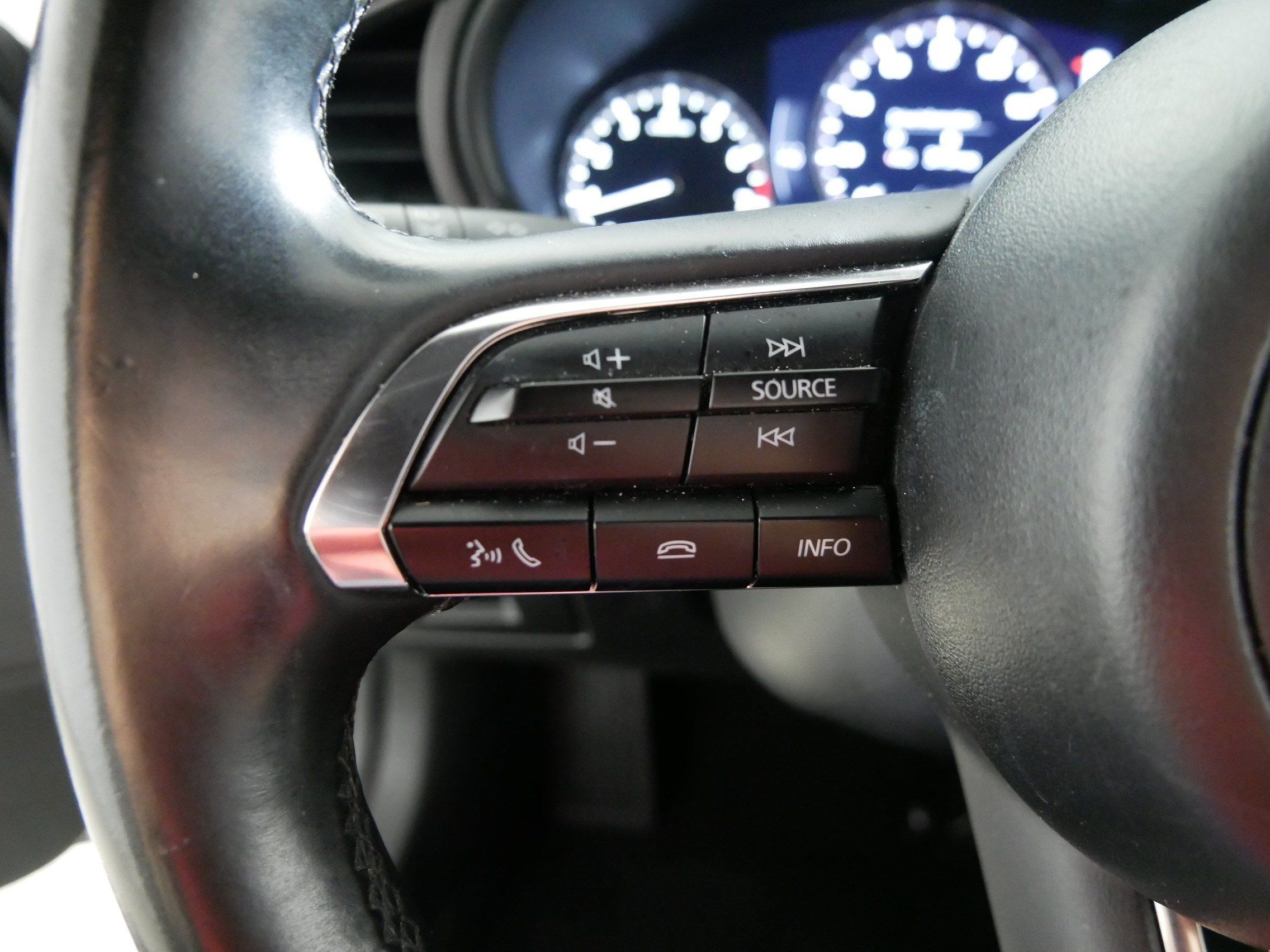 Used 2025 MAZDA MAZDA3 s Sport FWD image 27