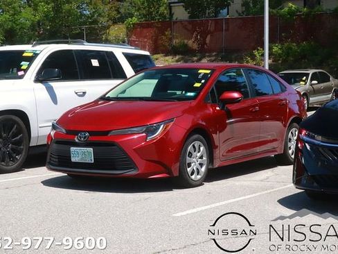 Used 2024 Toyota Corolla LE FWD image 2
