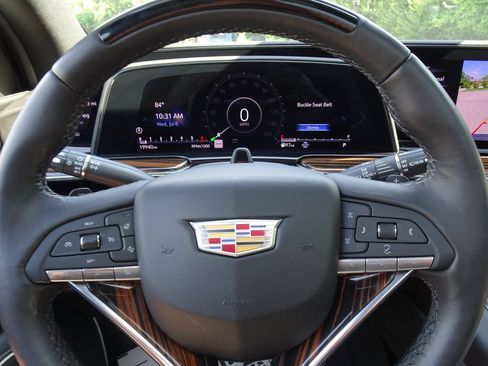 Certified 2024 Cadillac Escalade ESV Premium Luxury AWD/4WD image 19