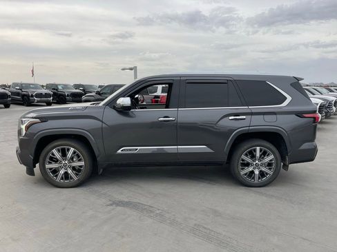 Used 2023 Toyota Sequoia Capstone image 5