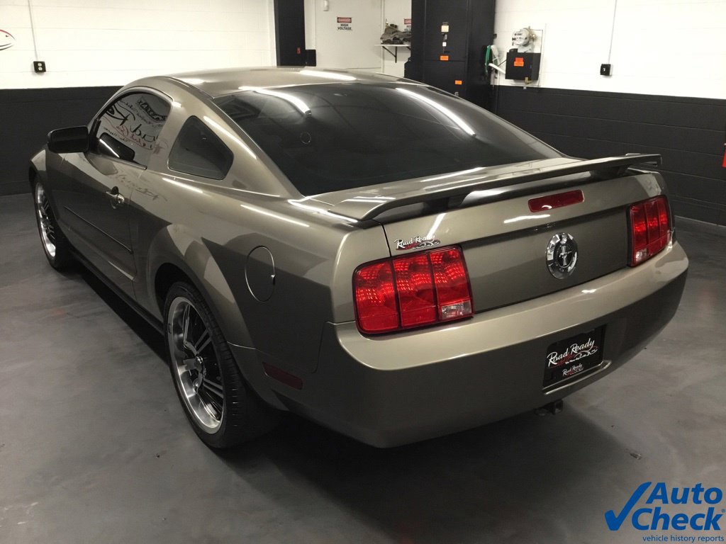 Used 2005 Ford Mustang Premium RWD image 7