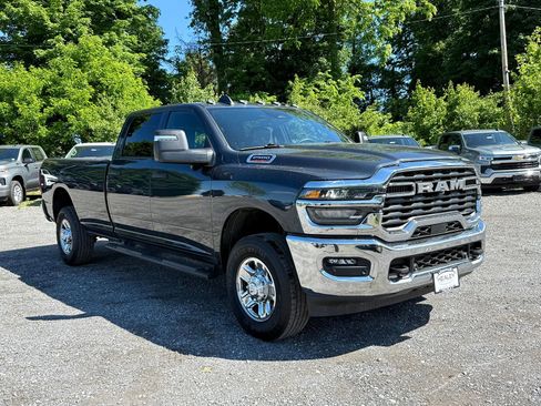 Used 2025 RAM 2500 Tradesman AWD/4WD image 1