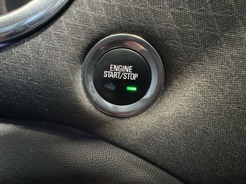 Used 2016 Chevrolet Malibu LT FWD image 34