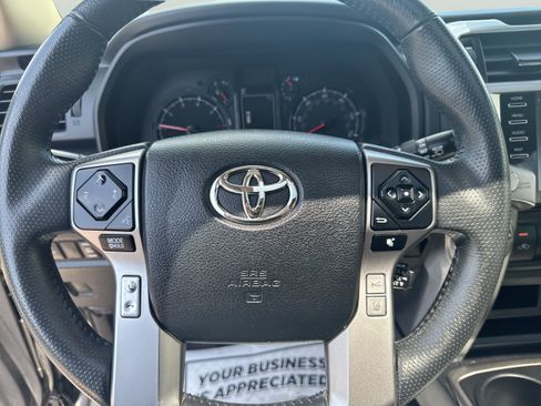 Used 2021 Toyota 4Runner SR5 Premium w/ Moonroof Package AWD/4WD image 12