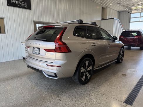 Used 2024 Volvo XC60 T8 Core AWD/4WD image 5
