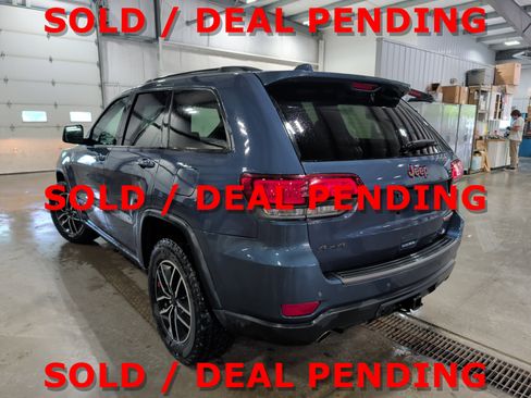 Used 2021 Jeep Grand Cherokee Trailhawk AWD/4WD image 4