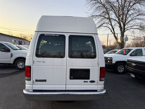 Used 2010 Ford E-250 and Econoline 250 Extended image 7