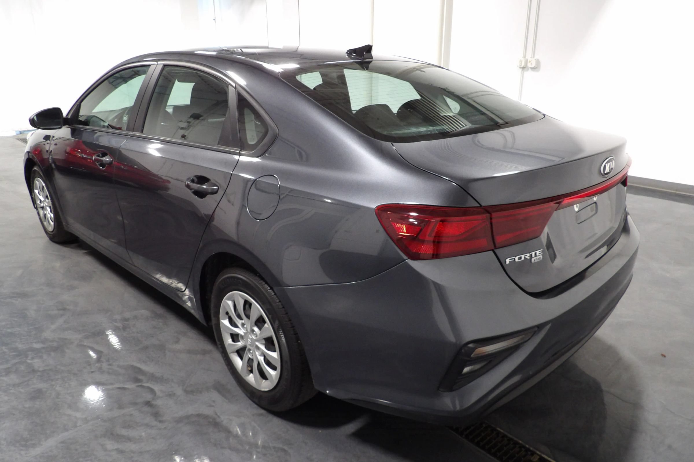 Used 2021 Kia Forte Sedan FWD image 5