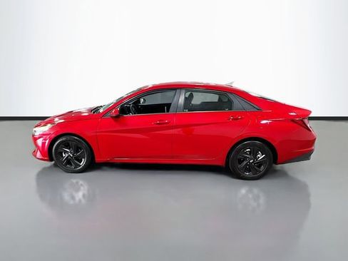 Used 2022 Hyundai Elantra SEL image 4