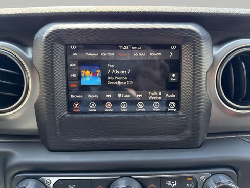 Used 2021 Jeep Wrangler Unlimited Sport AWD/4WD image 31