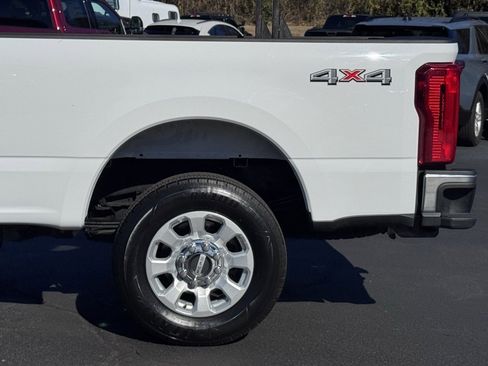 Used 2024 Ford F250 XLT image 22