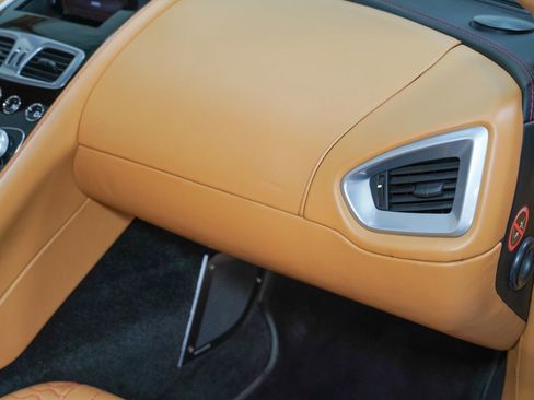 Used 2014 Aston Martin Vanquish Volante RWD image 33