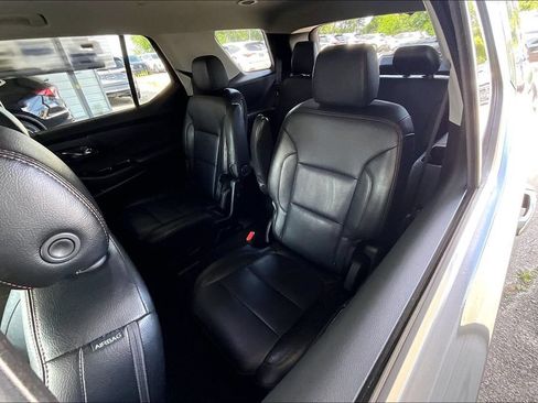 Used 2019 Chevrolet Traverse LT FWD image 36