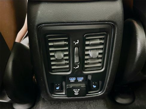 Used 2015 Jeep Grand Cherokee Summit w/ Platinum Series Group image 27