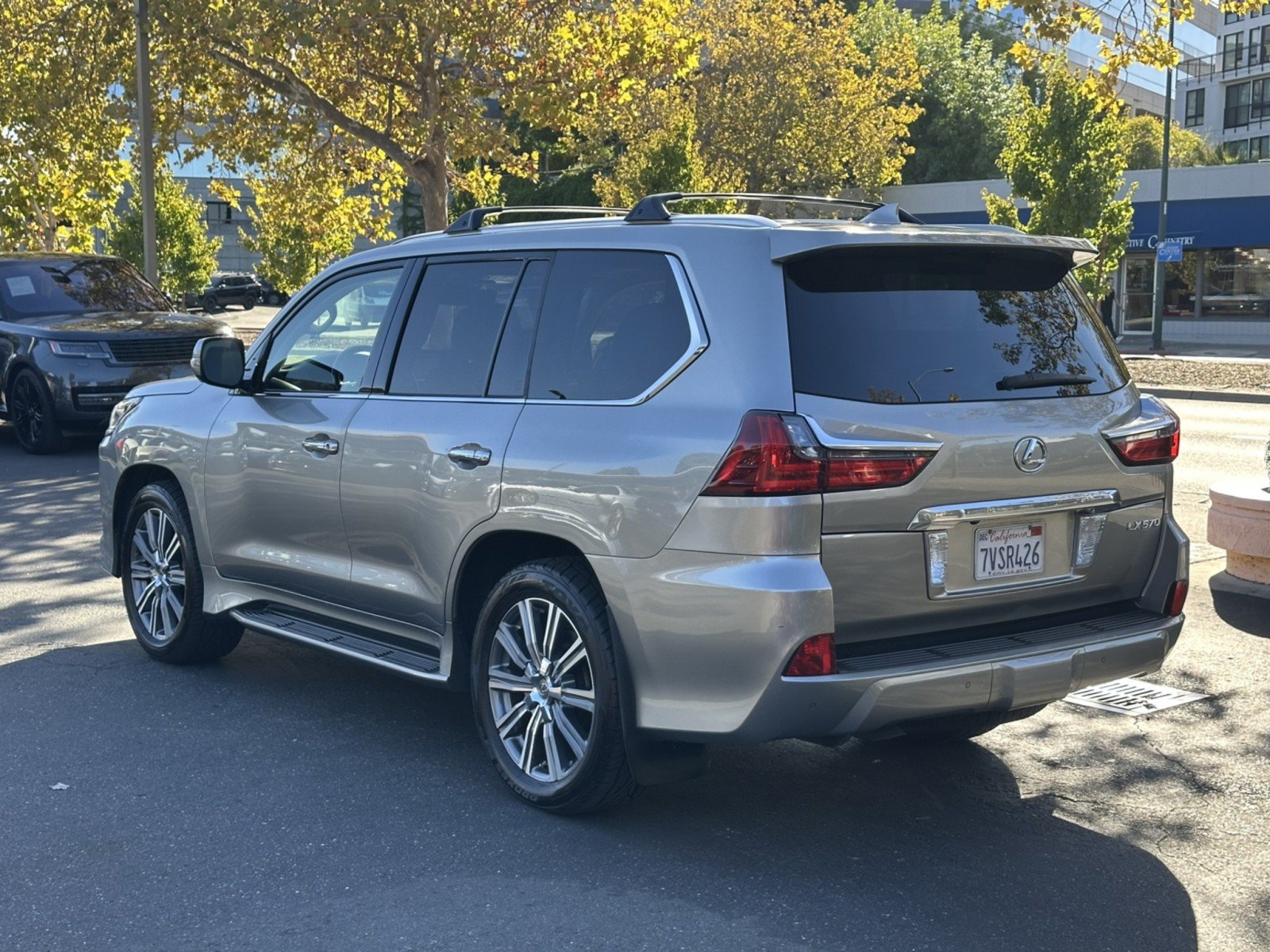 Used 2017 Lexus LX 570 4WD image 12