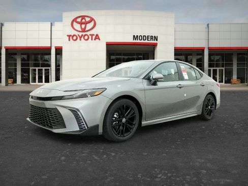 New 2026 Toyota Camry SE FWD image 3