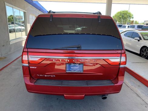 Used 2017 Lincoln Navigator Select AWD/4WD image 6