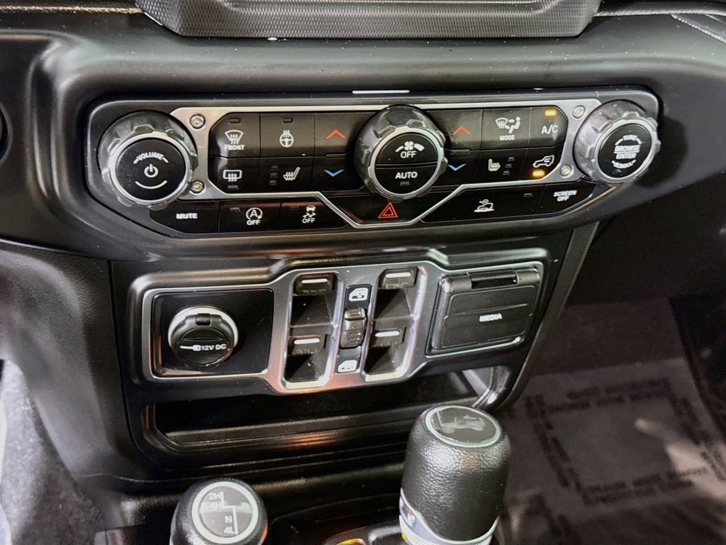 Used 2022 Jeep Wrangler Unlimited Sport AWD/4WD image 7