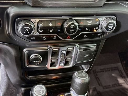 Used 2022 Jeep Wrangler Unlimited Sport AWD/4WD image 7