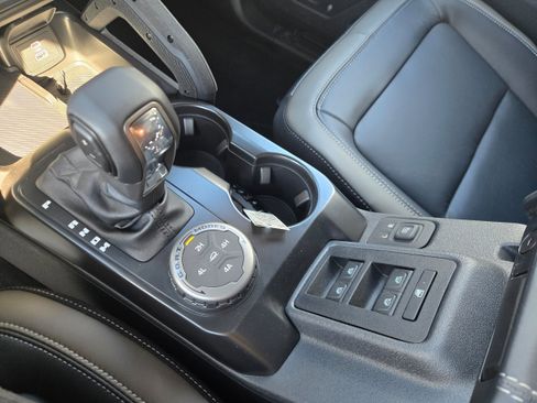 New 2025 Ford Bronco Outer Banks w/ Sasquatch Package image 21