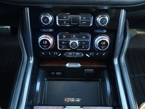Used 2024 GMC Yukon XL Denali Ultimate AWD/4WD image 35