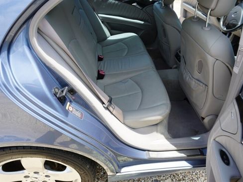 Used 2004 Mercedes-Benz E 500 4MATIC Sedan image 25