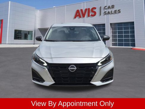 Used 2025 Nissan Altima 2.5 SV FWD image 2