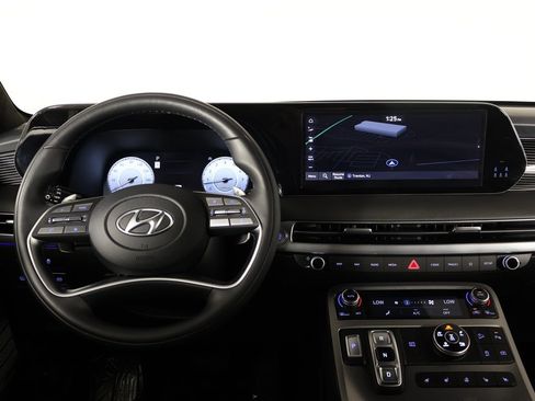 Certified 2025 Hyundai Palisade Calligraphy image 41