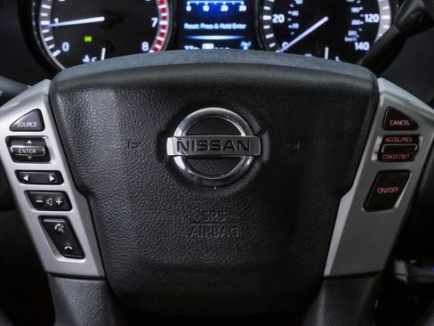 Used 2017 Nissan Titan SV image 19