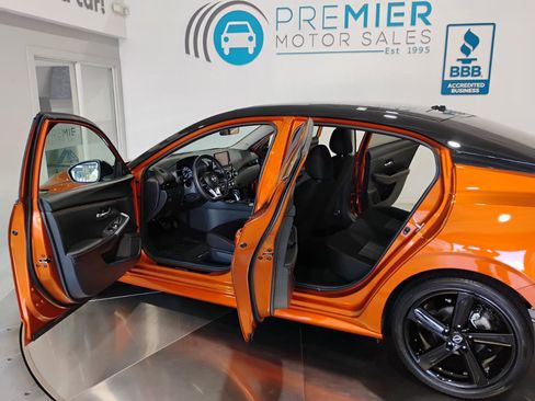 Used 2024 Nissan Sentra SR image 9