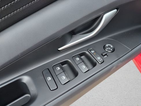 Used 2025 Hyundai Elantra Blue image 17