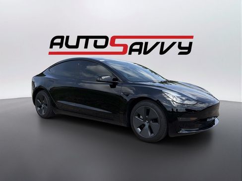Used 2023 Tesla Model 3 Standard Range RWD image 3
